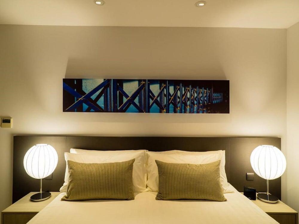 Parkroyal Serviced Suites Singapore Exterior foto